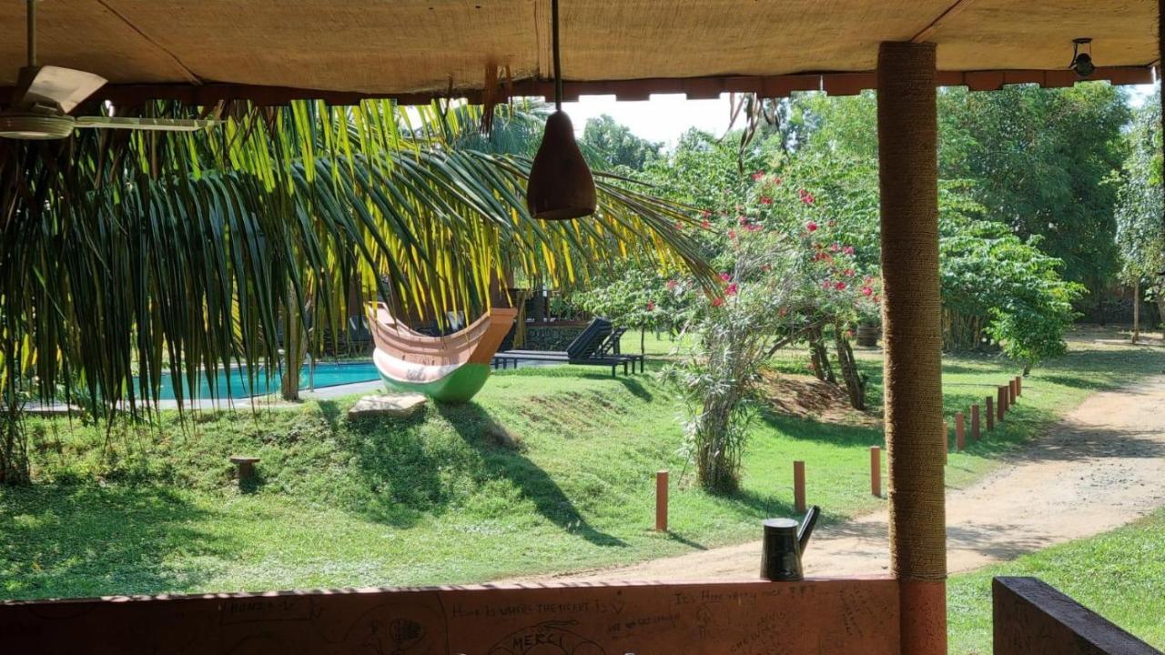 Yala Peace Cottages 티사마하라마 외부 사진