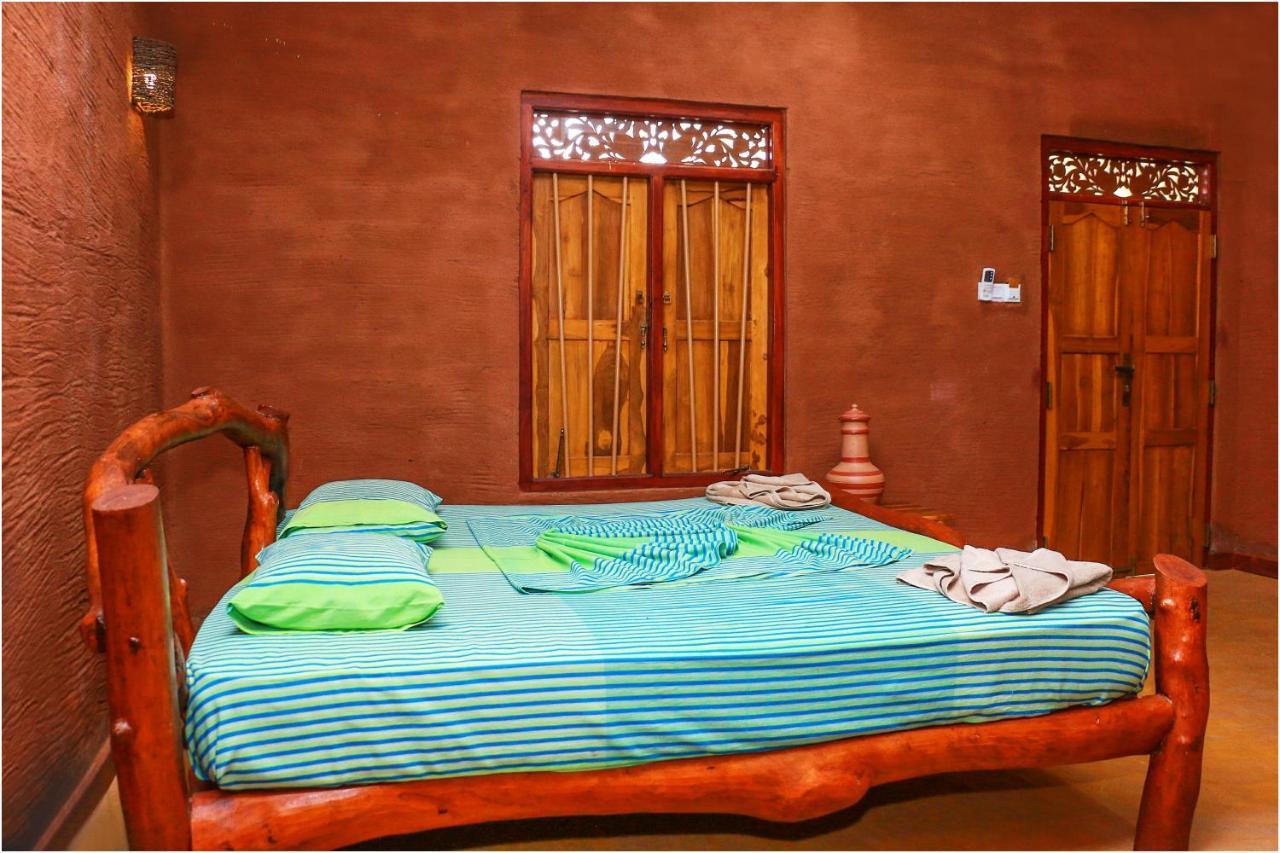 Yala Peace Cottages 티사마하라마 외부 사진