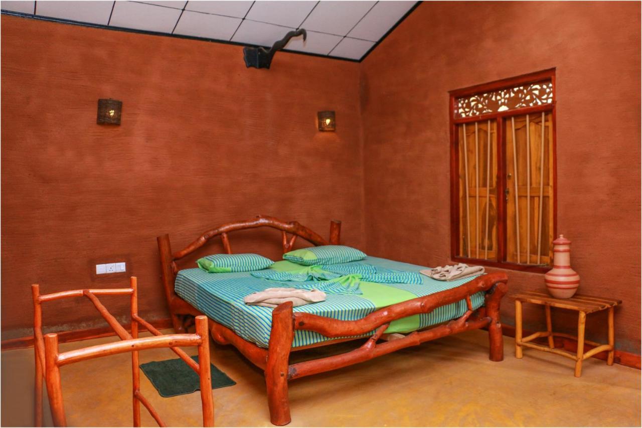 Yala Peace Cottages 티사마하라마 외부 사진